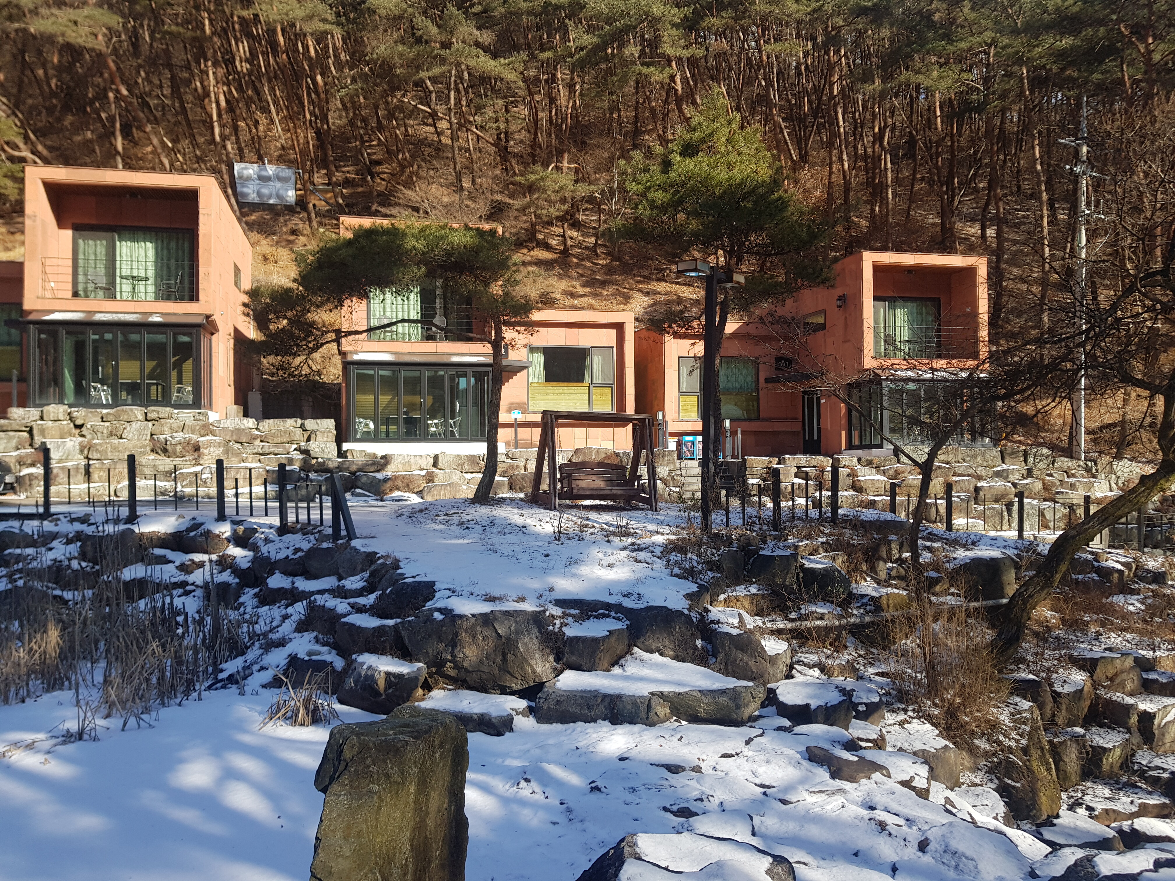 덕원자연휴양림 - |