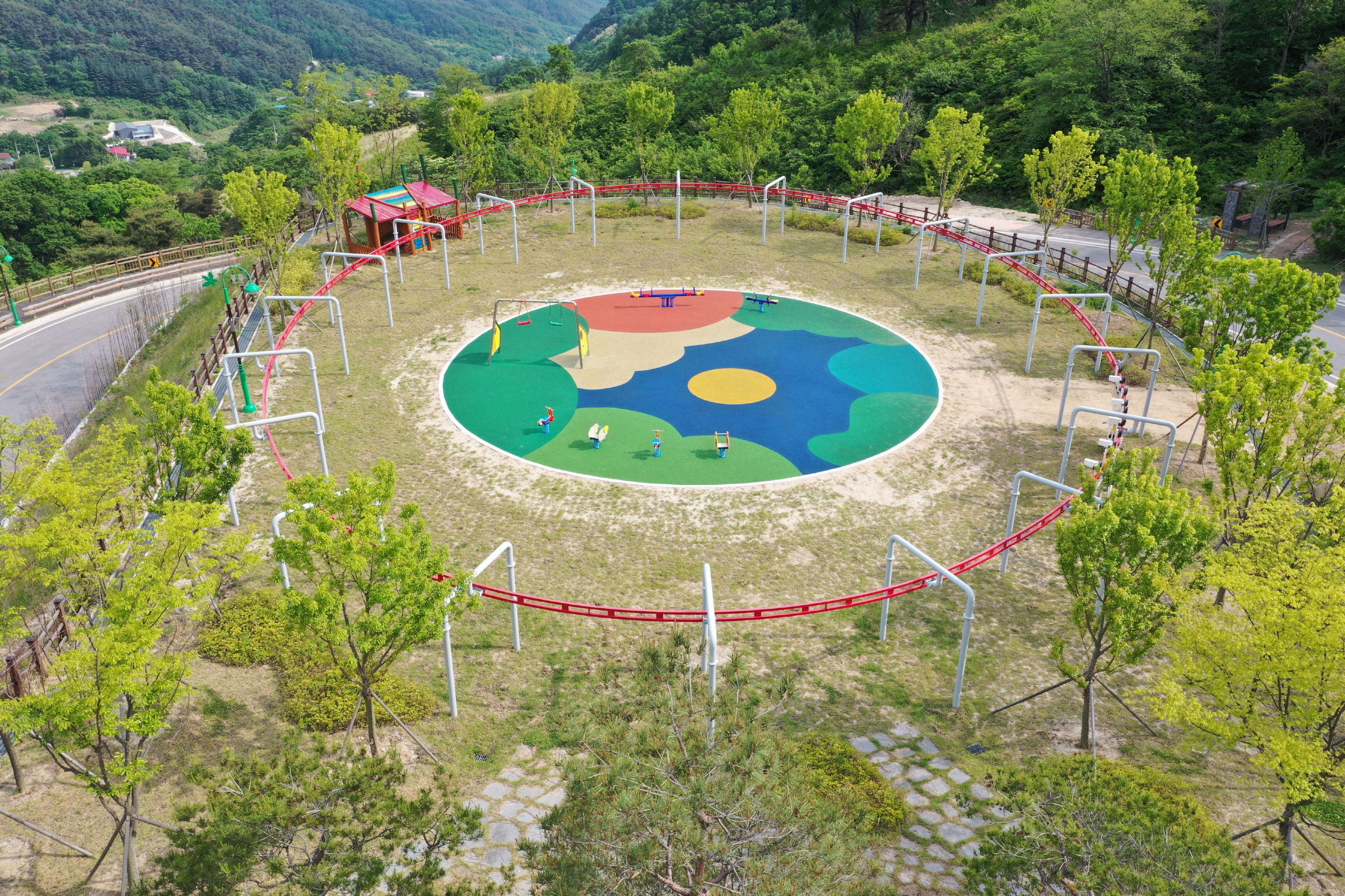 대봉캠핑랜드 - |